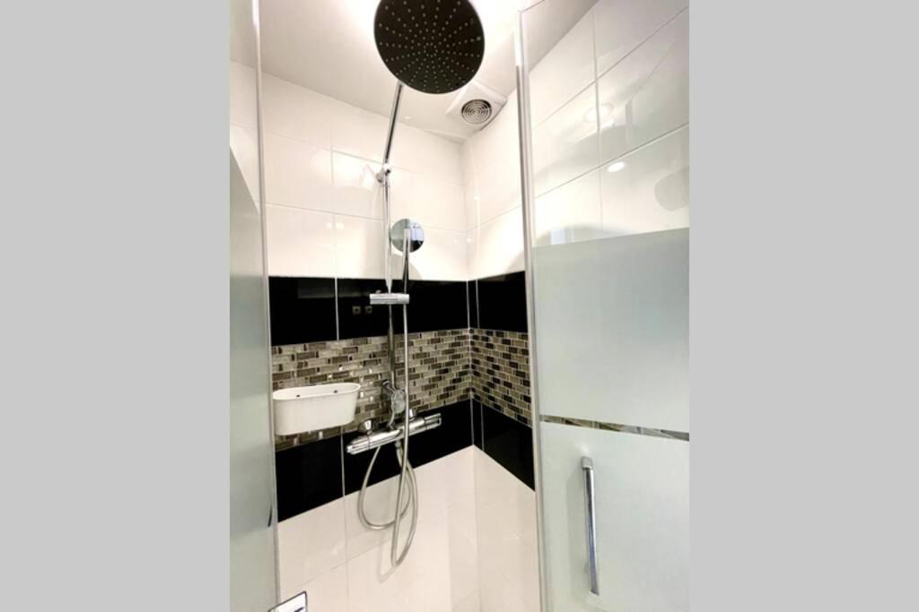 Exceptionnelle maison de ville ✧Cour privée ✧Métro Paris Extérieur photo