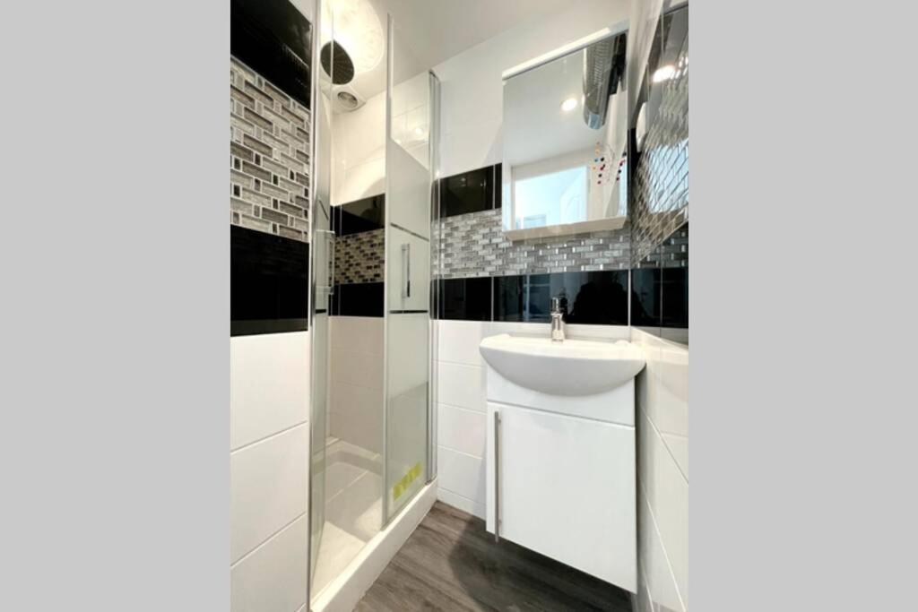 Exceptionnelle maison de ville ✧Cour privée ✧Métro Paris Extérieur photo